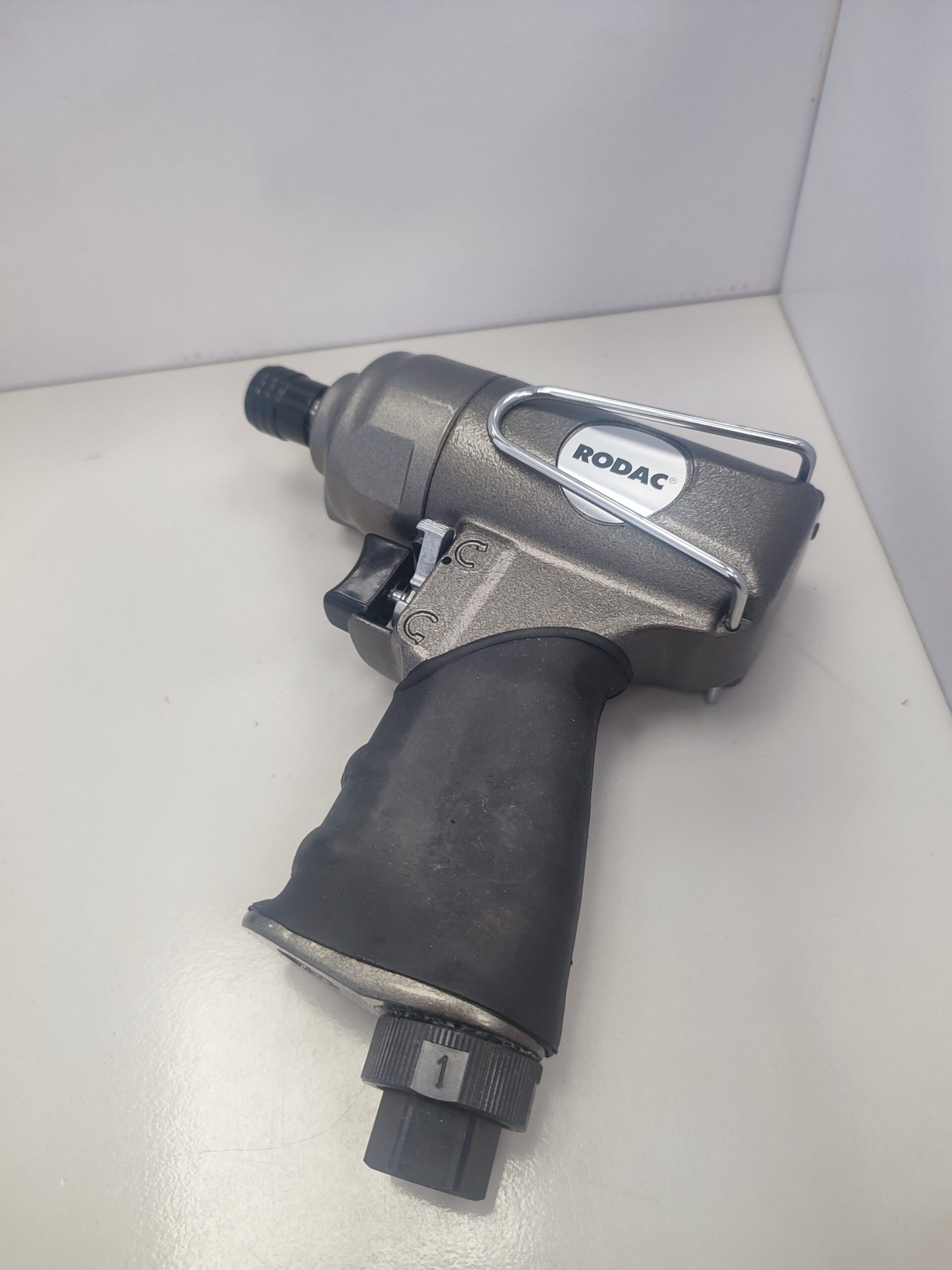 VISSEUSE PNEUMATIQUE  1/4'' SERRAGE 70- 140Nm RC3450 RODAC
