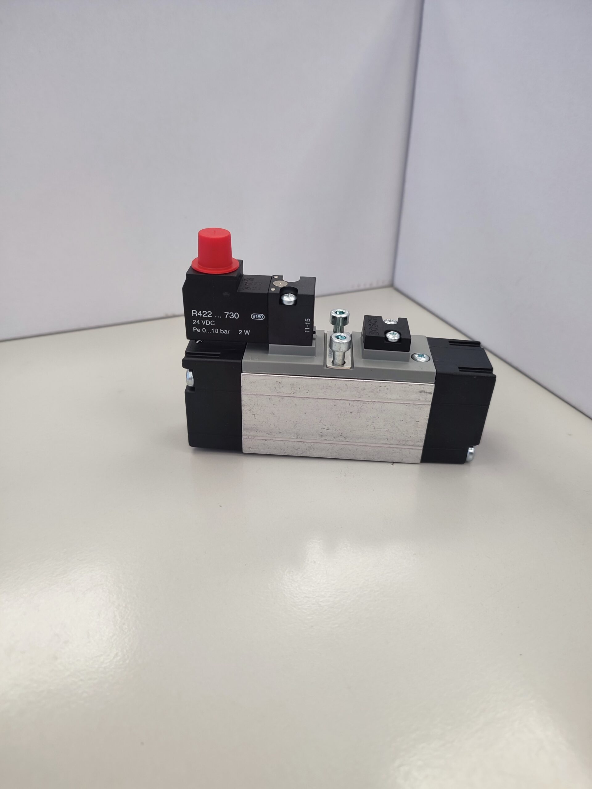 DISTRIBUTEUR PNEUMATIQUE EMERSON-AVENTICS 0820051026