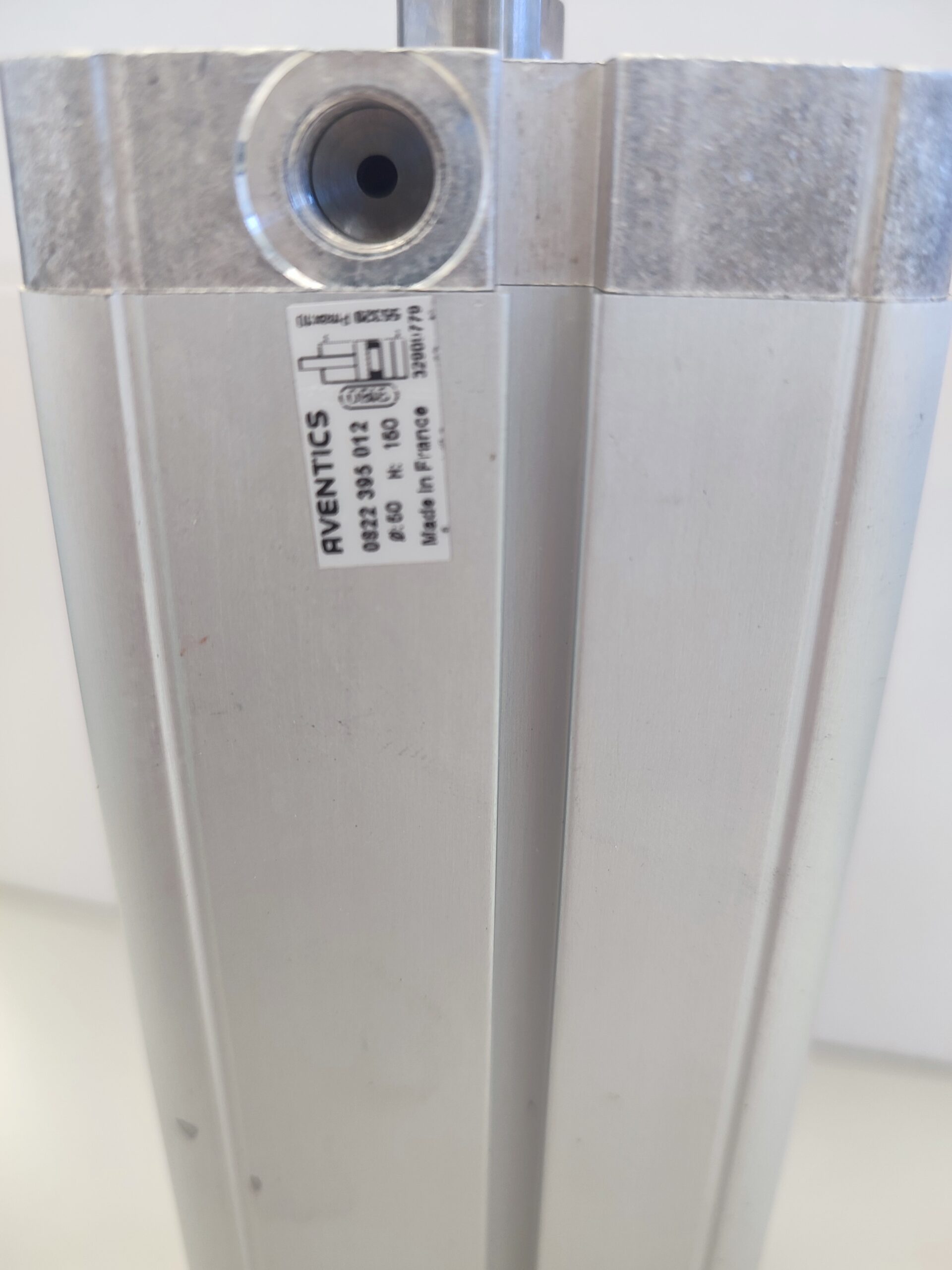 VÉRIN PNEUMATIQUE COMPACT AVENTICS- 0822395012