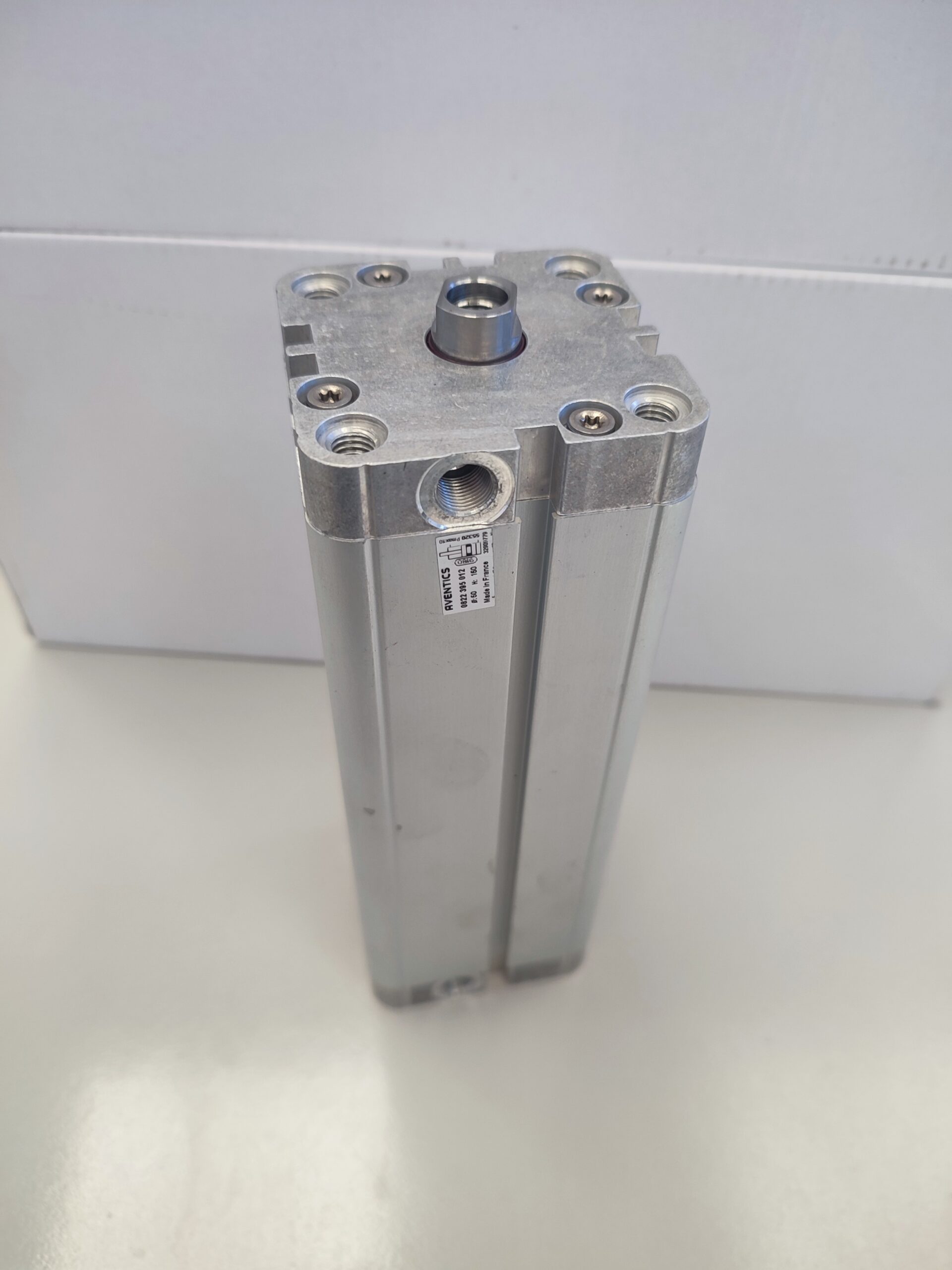 VÉRIN PNEUMATIQUE COMPACT AVENTICS- 0822395012