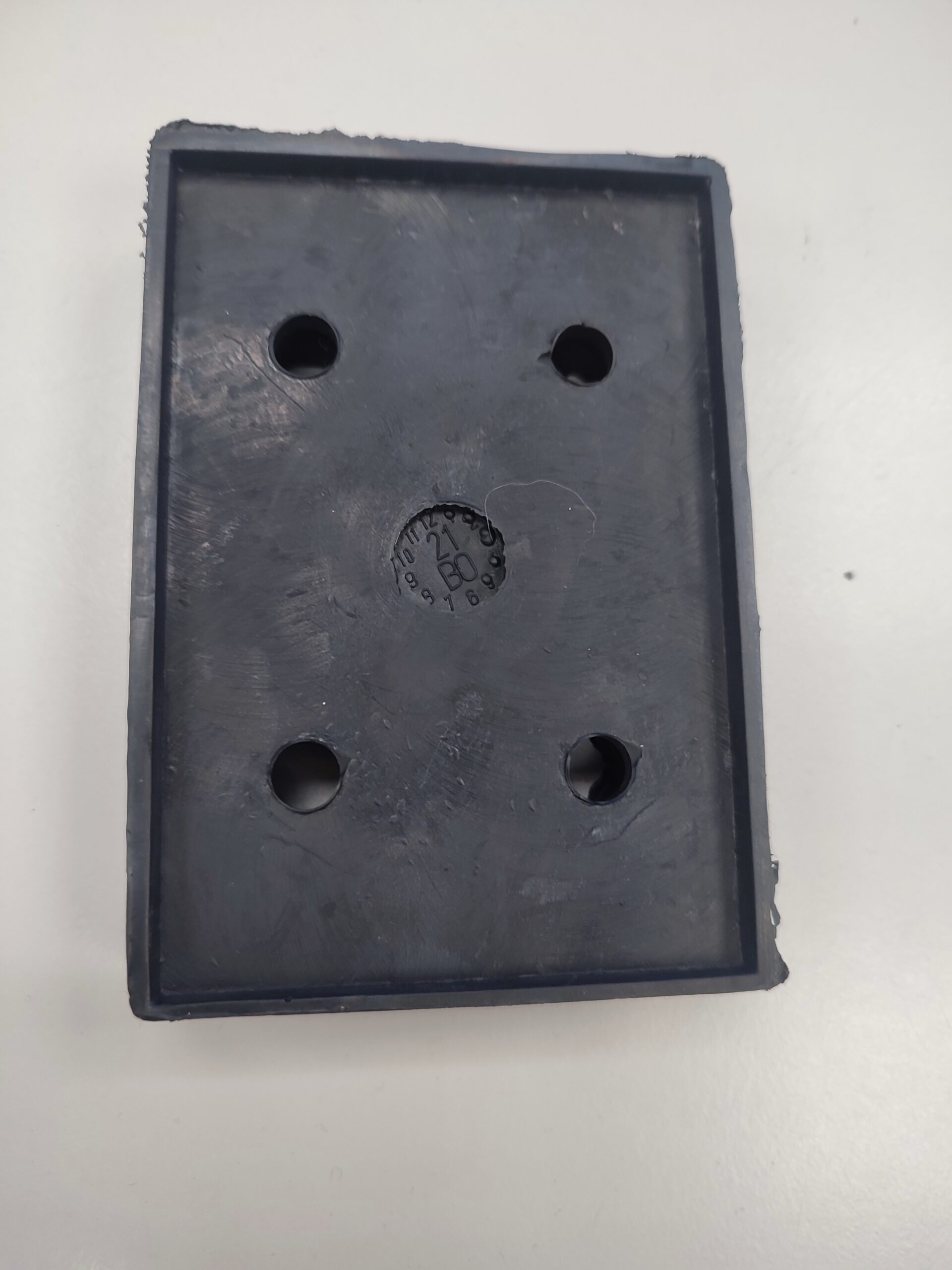 TAMPON CAOUTCHOUC POUR PONT ELEVATEUR SILENT DIMENSION 118X83X20MM – Image 2