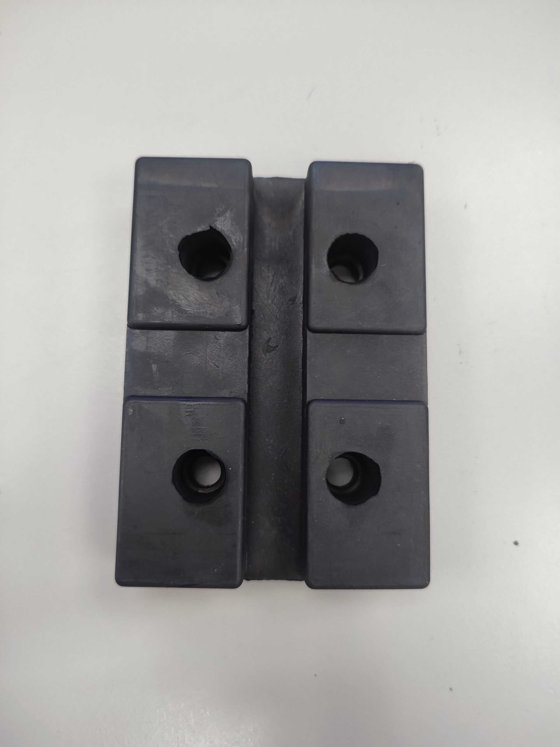 TAMPON CAOUTCHOUC POUR PONT ELEVATEUR SILENT DIMENSION 118X83X20MM